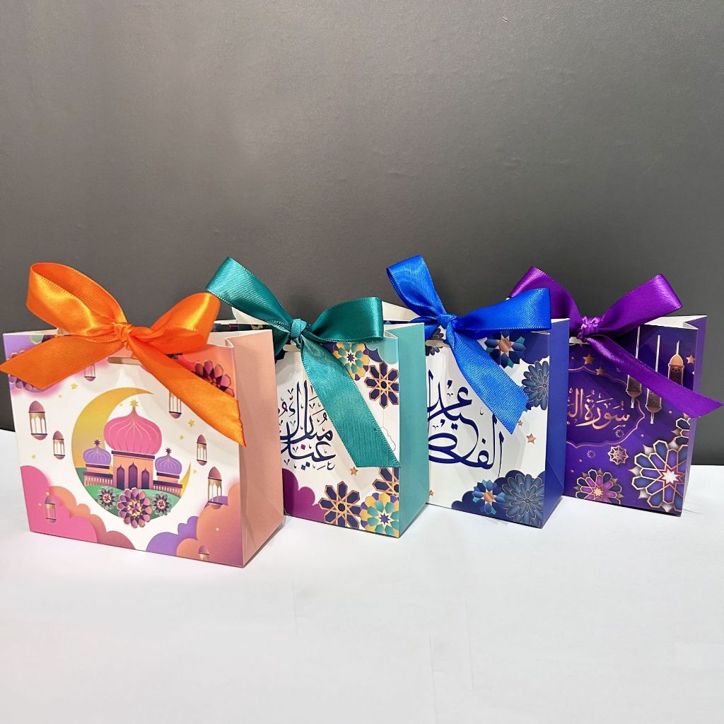 

Box Kertas Bingkisan untuk Ramadan Lebaran Hari Raya Idul Fitri Model Kotak Pita