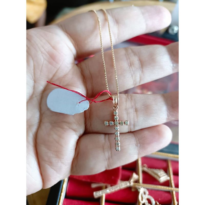 Berlian Medan liontin salib