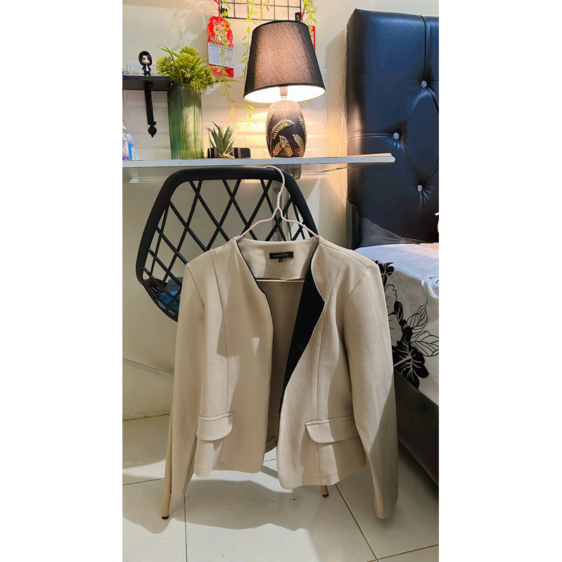 preloved blazer connection cream