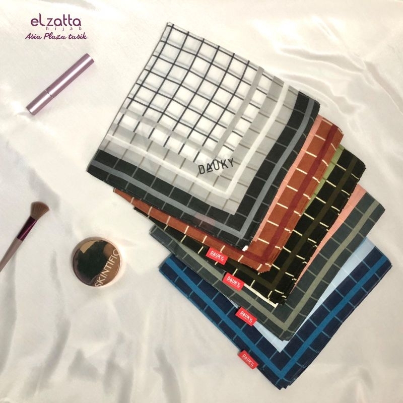 SCARF DAUKY HIJAB MOTIF DAUKY CHECK LINE SCARF DAUKY KERUDUNG SEGI EMPAT MOTIF DAUKY