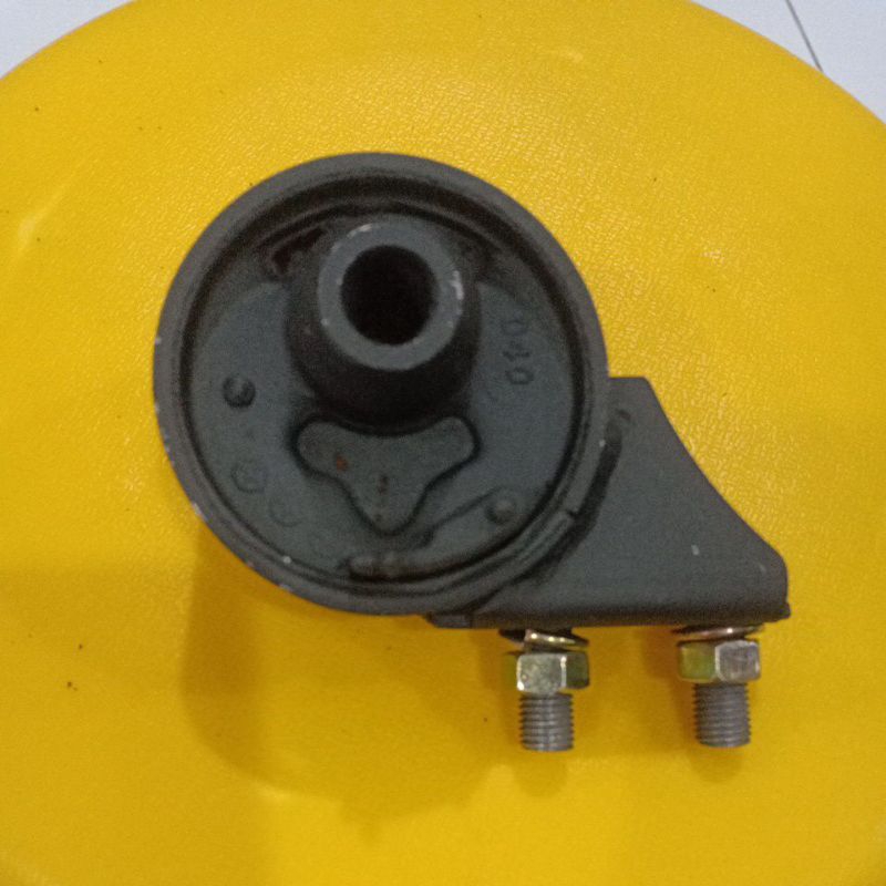 engine mounting belakang timor