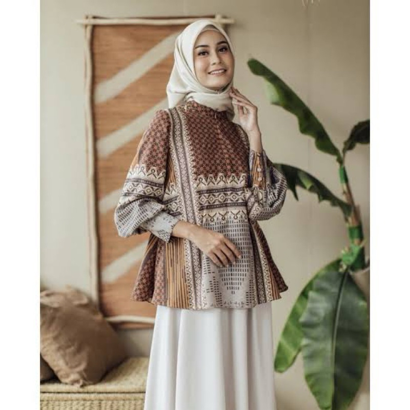 Wearing Klamby Nawa blouse