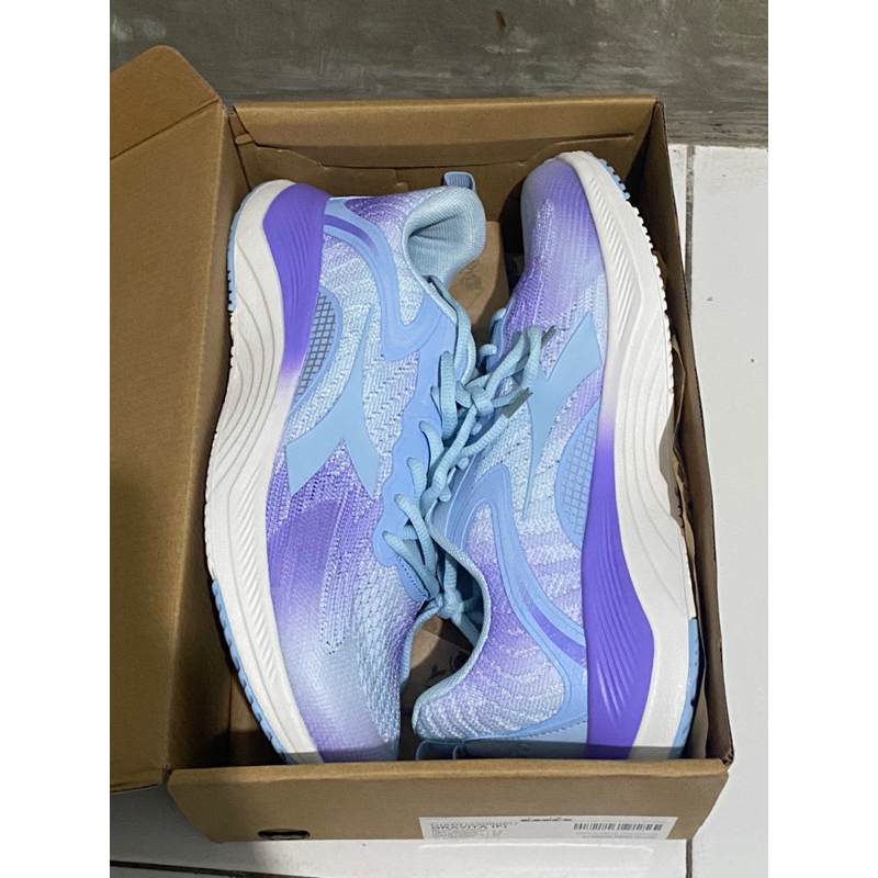 sepatu running diadora original 100%