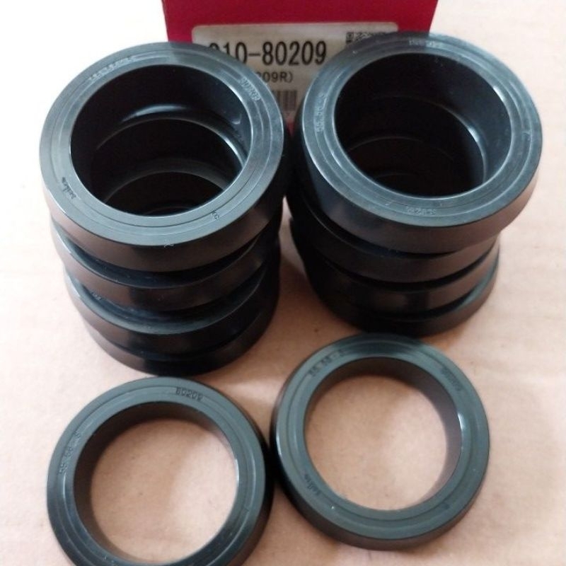 KARET REM BELAKANG TRONTON  MOBIL HINO MITSHUBISHI