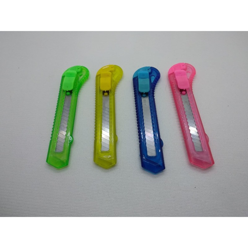 

(12 pcs) CUTTER BESAR / KECIL KATER MURAH BENING L 500 YAHAHA / YIHIHI / YAMAT