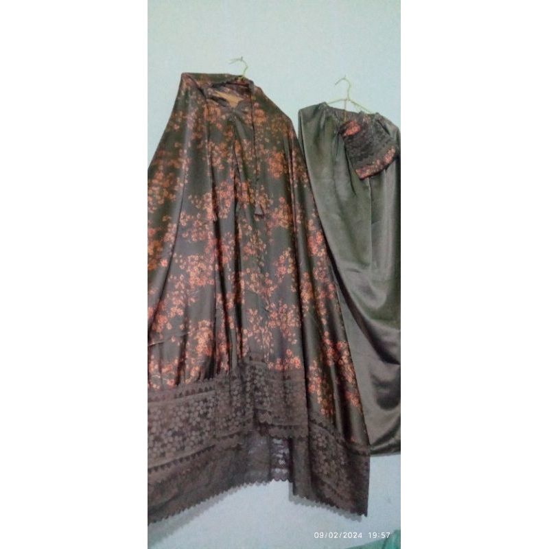 mukenah silk armani