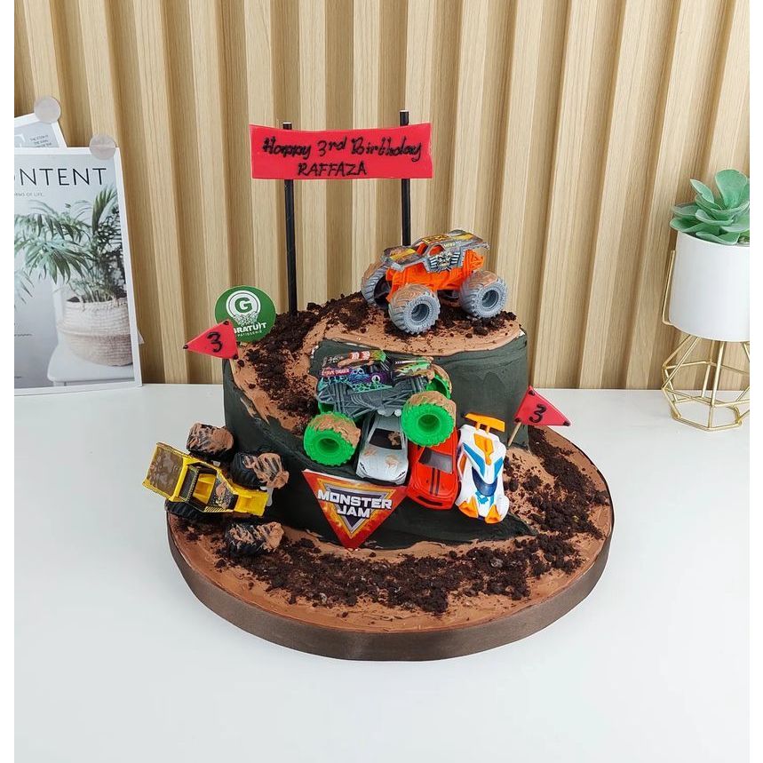 

CAKE TEMA MONSTER JAM DAN MOBIL UK 20CM / KUE ULANG TAHUN CUSTOME