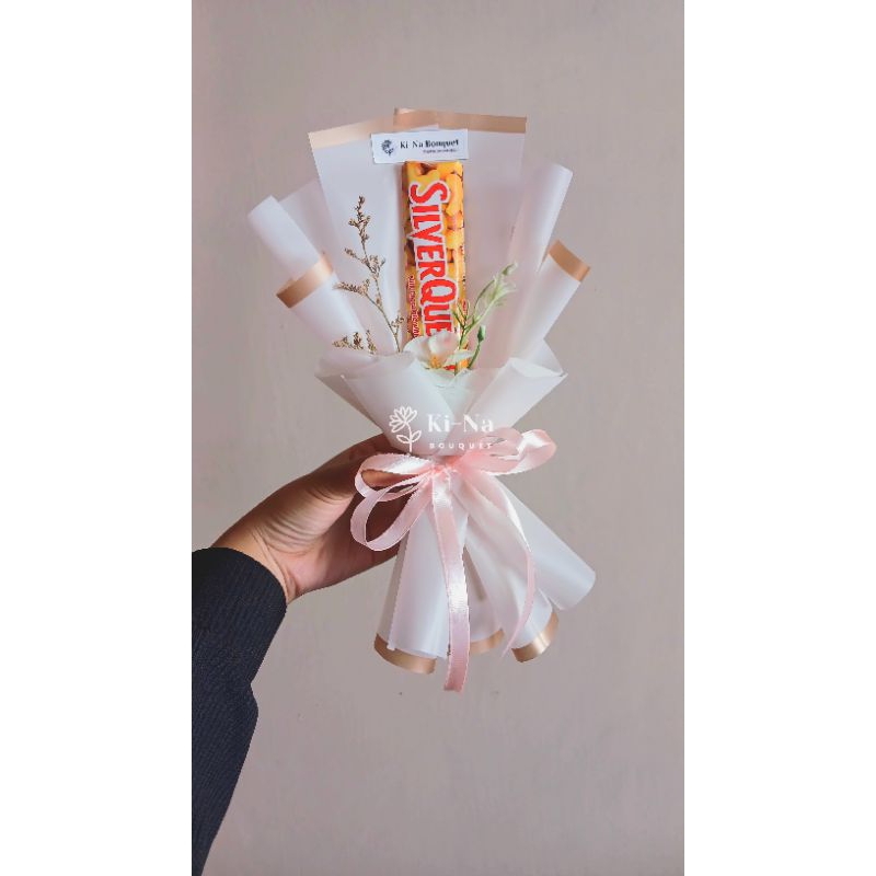 

Buket Coklat mini silverqueen petite kado ulang tahun wisuda anniversary