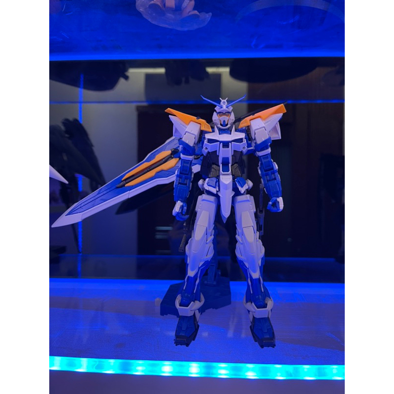 mg 1/100 gundam astray blue frame 2nd revise bandai (sudah di rakit)