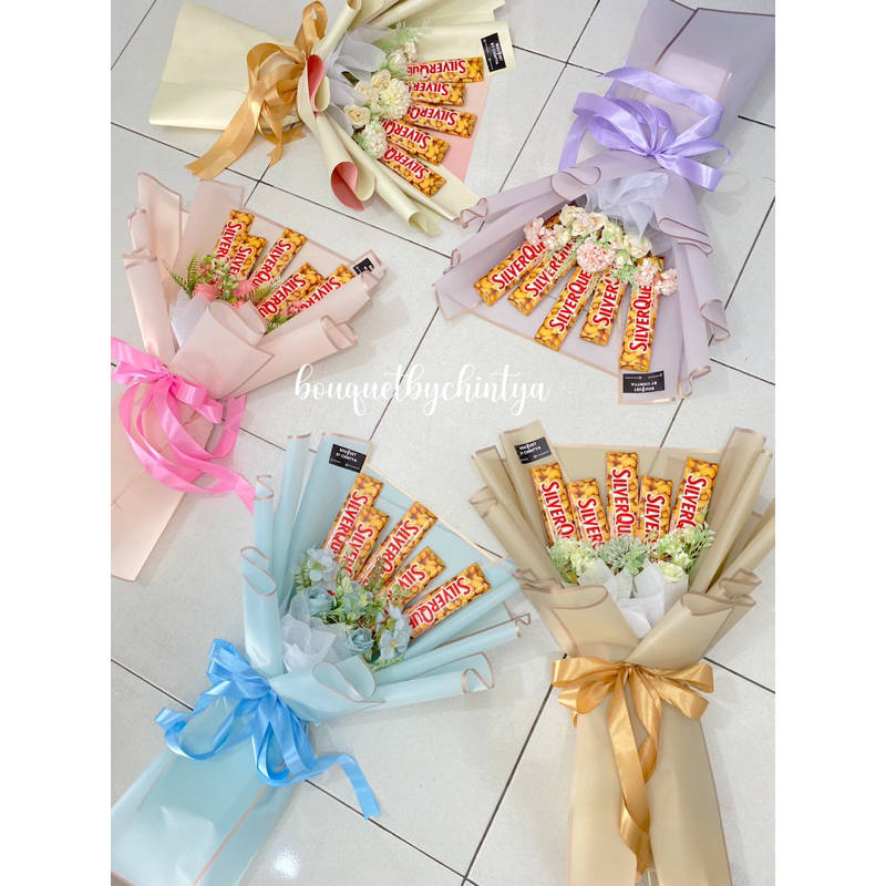 

BUKET COKLAT SILVERQUEEN / BUKET VALENTINE / BUKET BUNGA / KADO HADIAH ANNIVERSARY