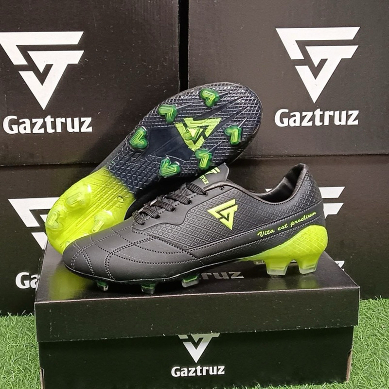 Sepatu bola Gaztruz rebond