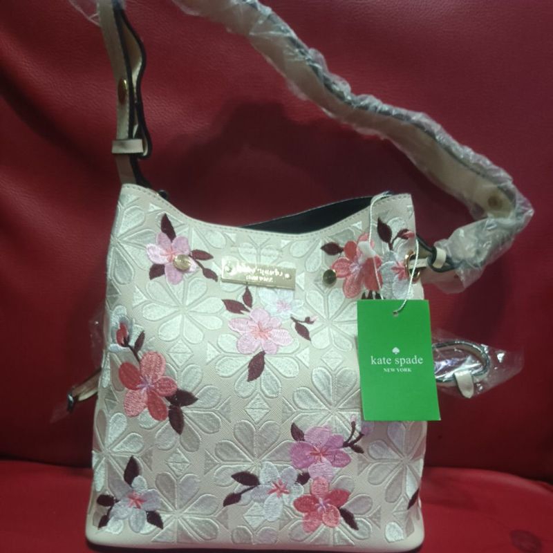 tas bucket kate Spade