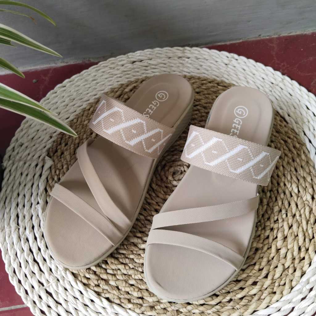 Sandal anak perempuan sandal lebaran terbaru 2024 trendy sandal anak cewek model korea murah nampol