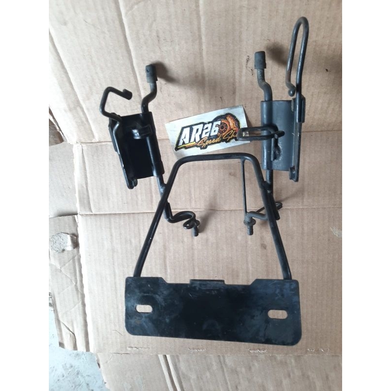 Breket lampu barong Tiger revo 2013 Original part copotan