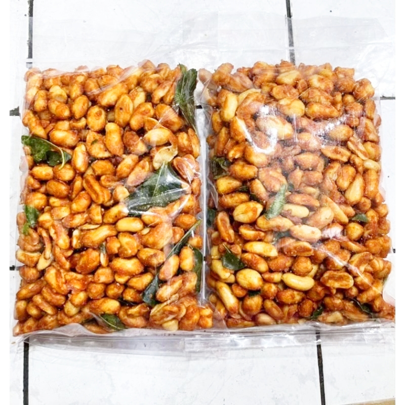 

KACANG BALI PEDAS DAUN JERUK 250 GRAM