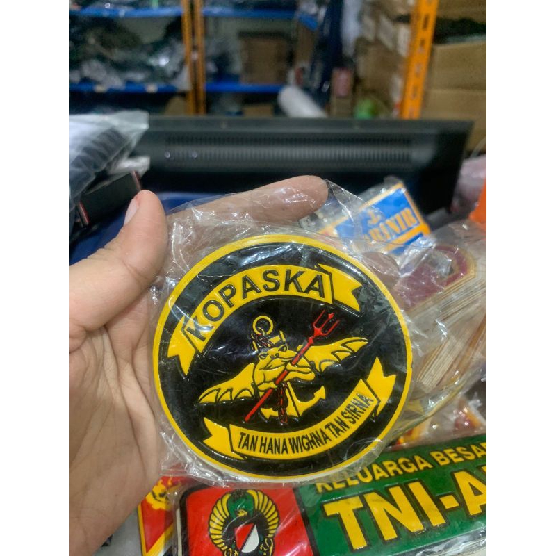 Sticker Tempelan Kaca Motor / Mobil KOPASKA