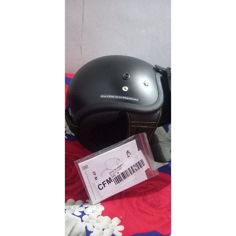 helm cargloss ori 100% warna hitam doff ukuran M