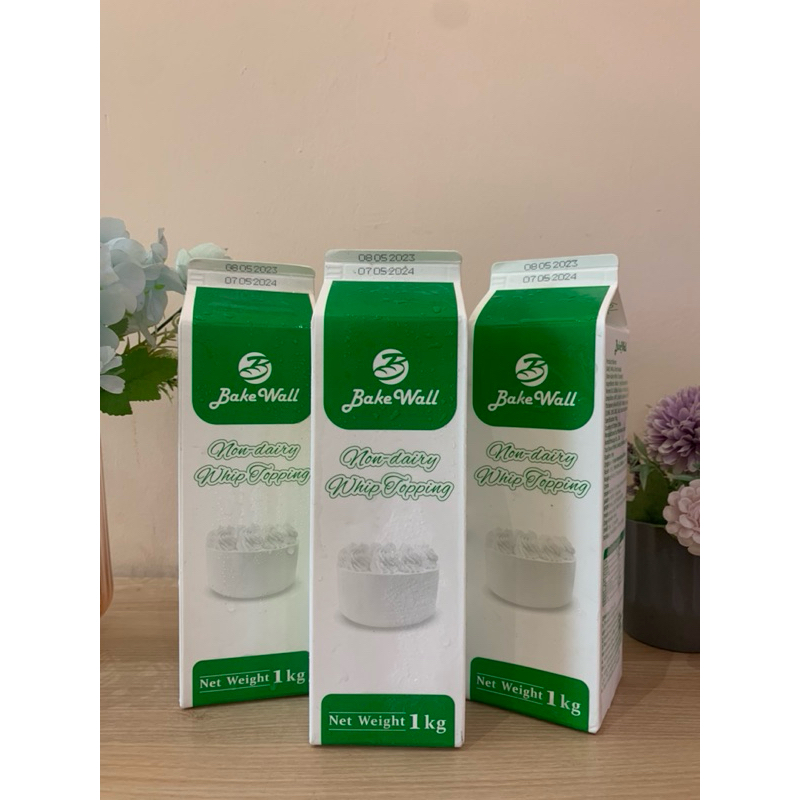 

Whipped Cream / Whip Topping / Krim Nabati Bake Wall 1KG