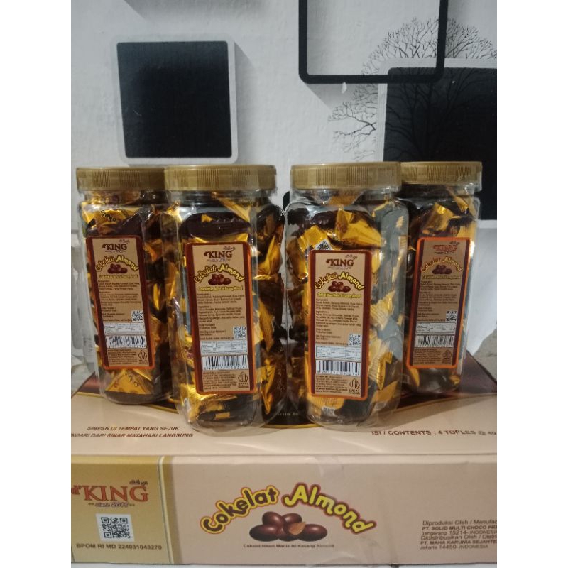 

coklat almond terviral / coklat almond viral 1 dus ( 4 toples )