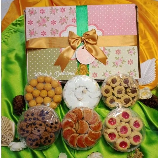 

Paket Kue Lebaran Isi 6 Toples 250gr