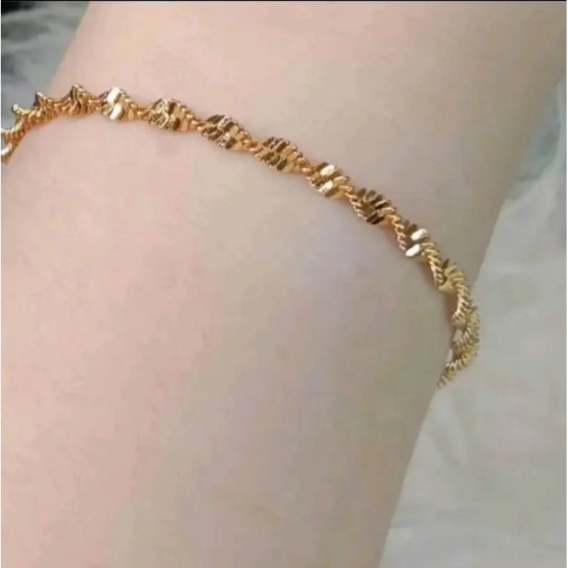 Gelang tangan melintir titanium gold anti karat perhiasan wanita motif emas 23k terlaris.