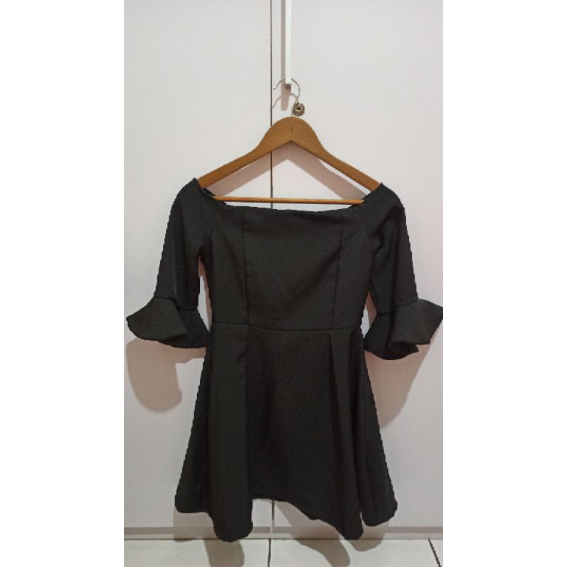 Dress Sabrina Hitam