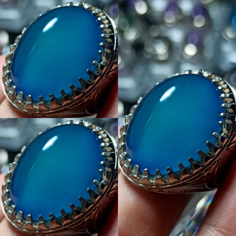 batu anggur biru langit