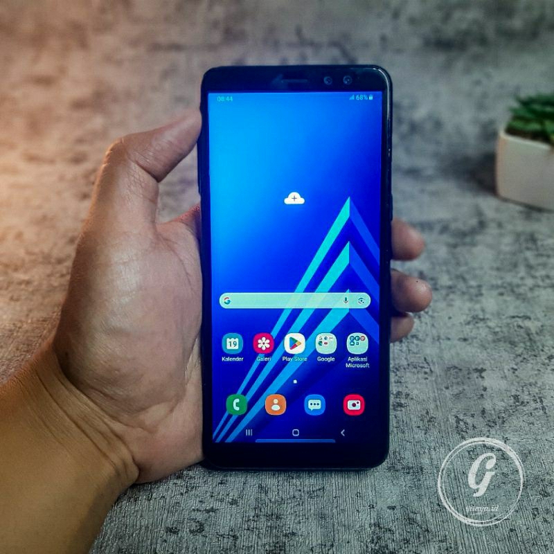 Samsung Galaxy A8 2018 (A530F) 4/32gb NFC second