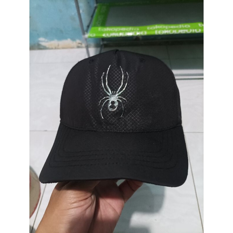 Topi spyder