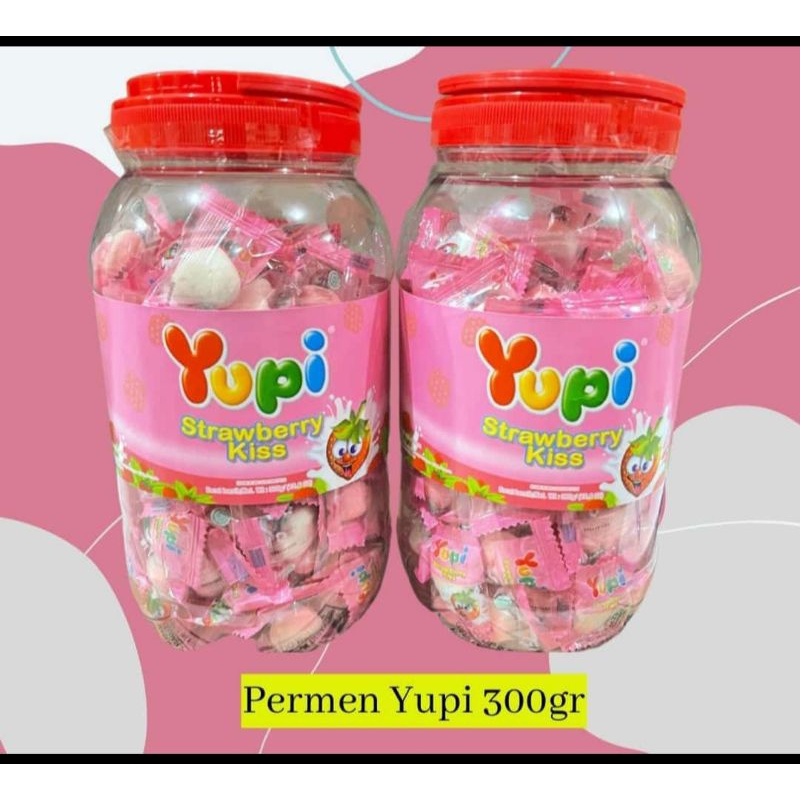 

Yupi Strawberry Kiss Toples 300gr - Permen