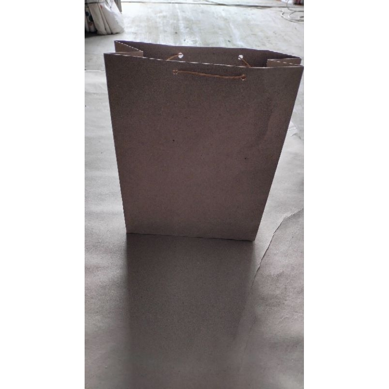 

paper bag jumbo isi 12 pcs