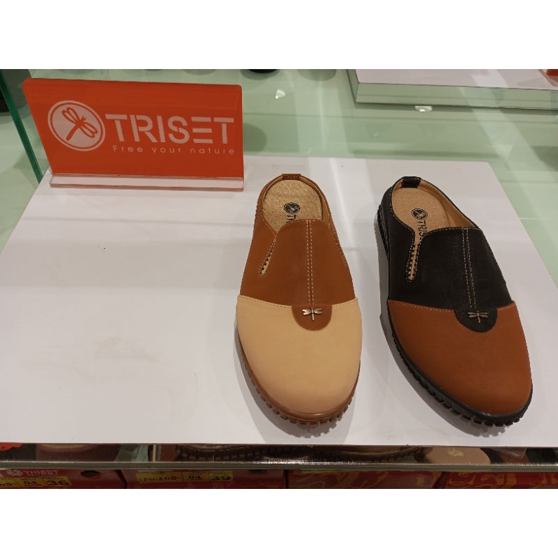 Triset Sepatu Sandal