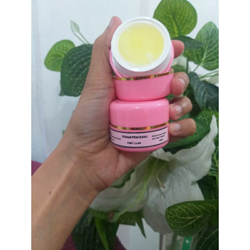 CREAM PENCERAH WAJAH ,SUPER WHITENING , GLOWING