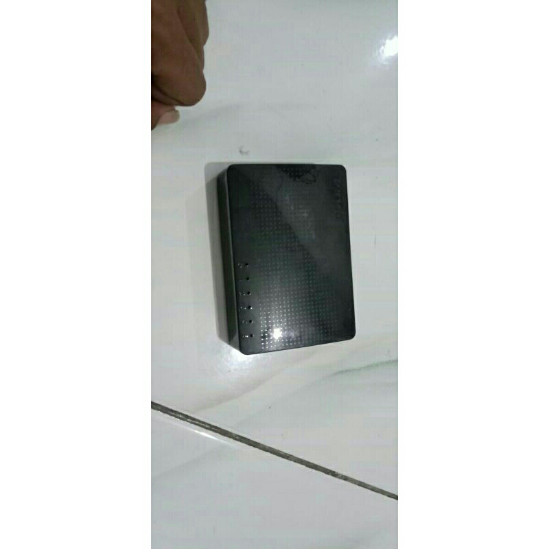 swit hub 5 port giga bit