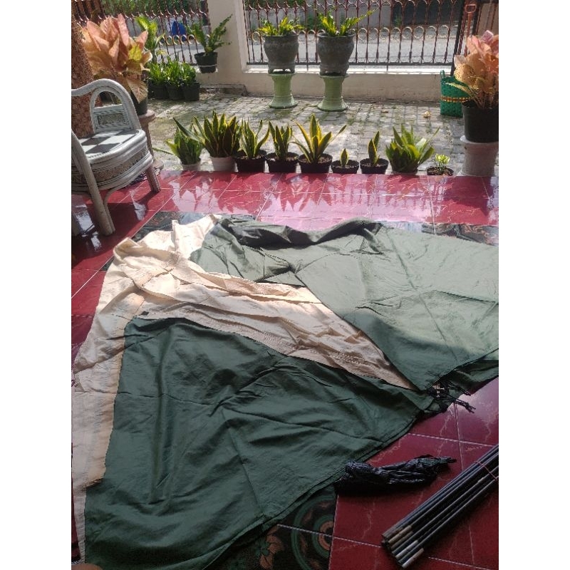 Tenda Dome Pavilio Bekas