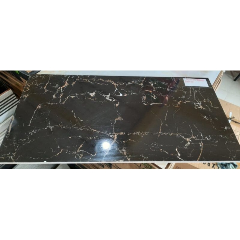 granit 30 x 60 hitam corak (36750)