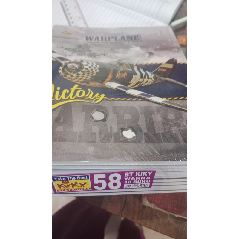 

Buku Tulis Pendek/Kwarto KIKY isi 58 Lembar(10 Buku)