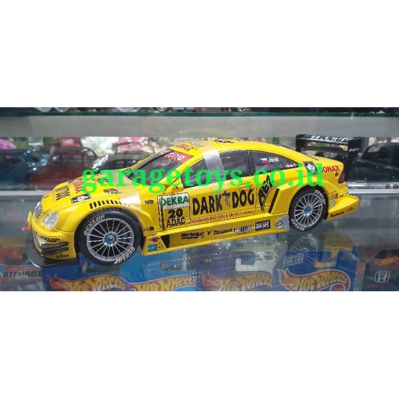 Maisto 1:18 Diecast Mercedes Benz CLK DTM