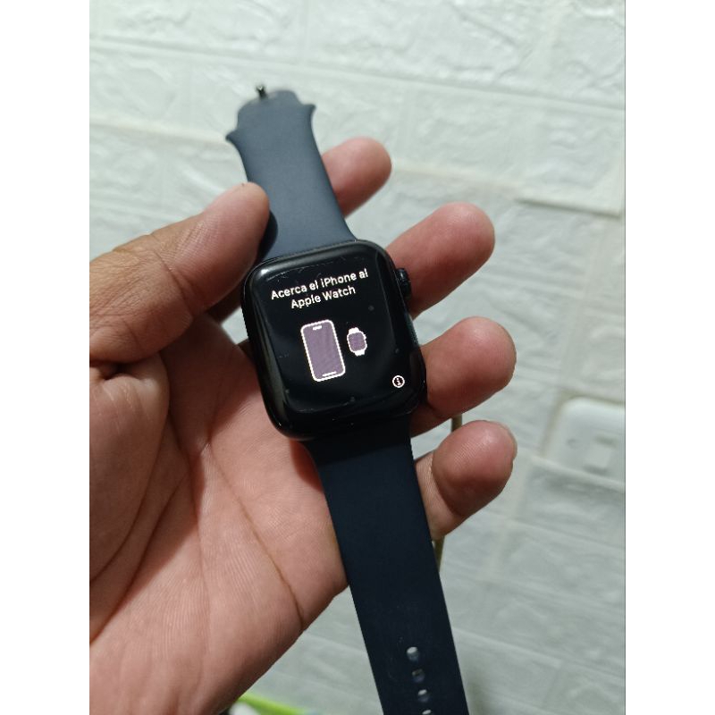 Apple watch SE gen 2 lock iCloud
