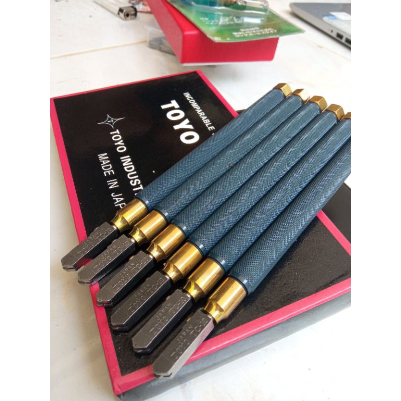 Alat potong kaca toyo tc 10 alat pemotong kaca keramik manual original