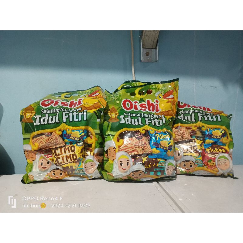 

paket Snack oishi