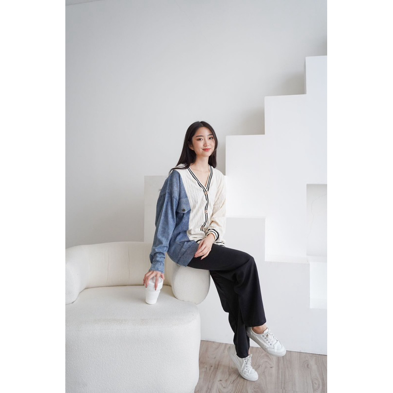 i1.1 Cardigan Knit Jeans