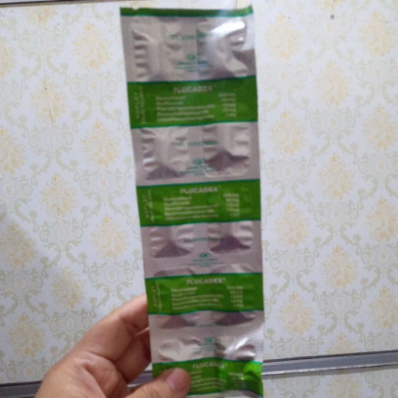 FLUCADEX OBAT BATUK FLU DEMAM