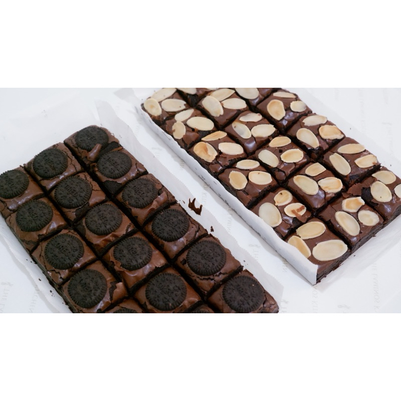 

Laminos Choco Brownies uk 20x10 / Brownies Panggang / Bronis Panggang