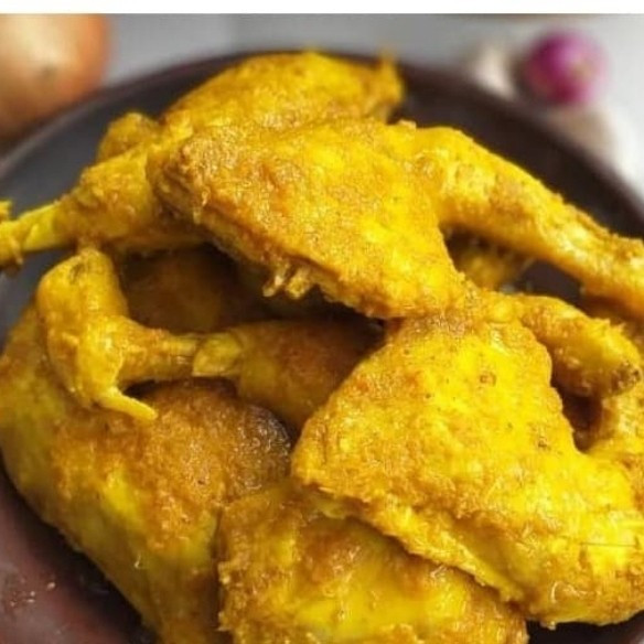 

Ayam Ungkep Bumbu Kuning Sultan Kuliner