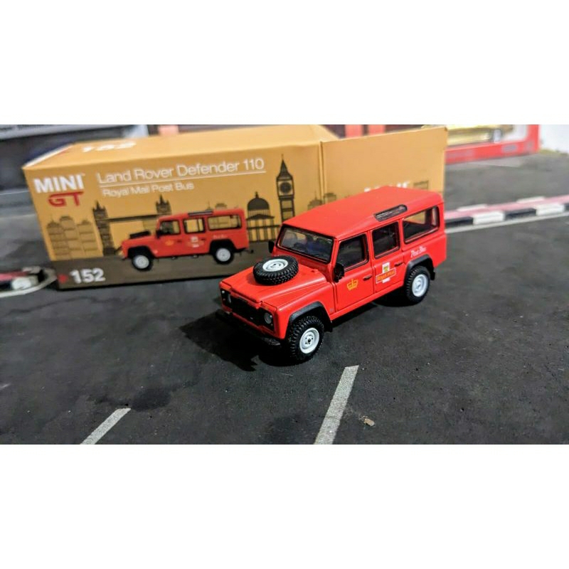 Diecast Mini gt Land rover defender 110 royal mail post bus no 152