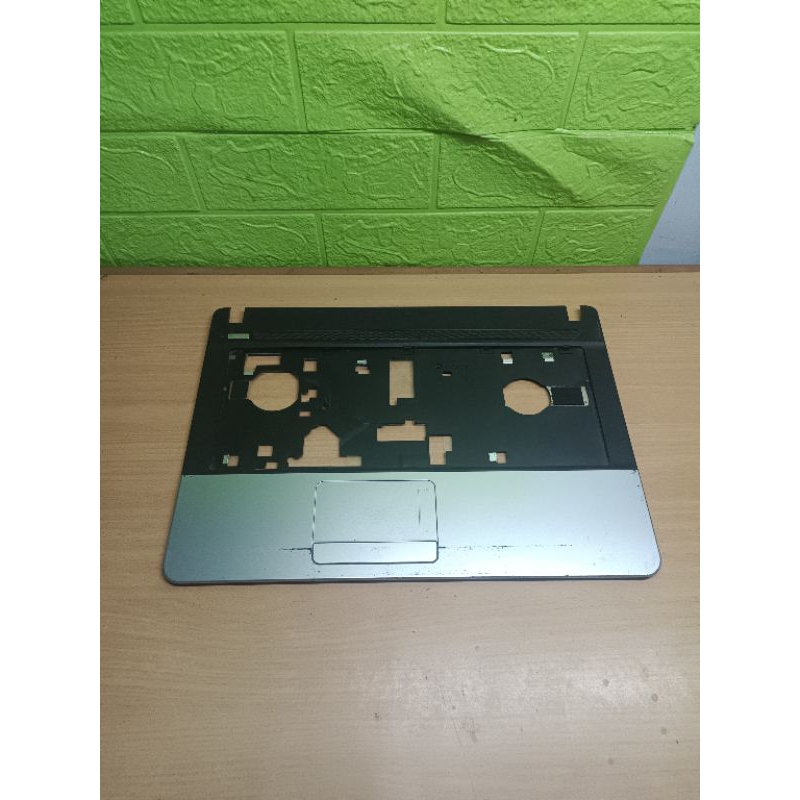 Casing Bawah Frame Keyboard Laptop Acer Aspire E1-421