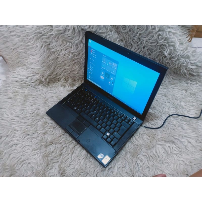 Laptop Dell Latitude E6400 Ram 4gb HDD 150gb core two2 Duo Siap pakai