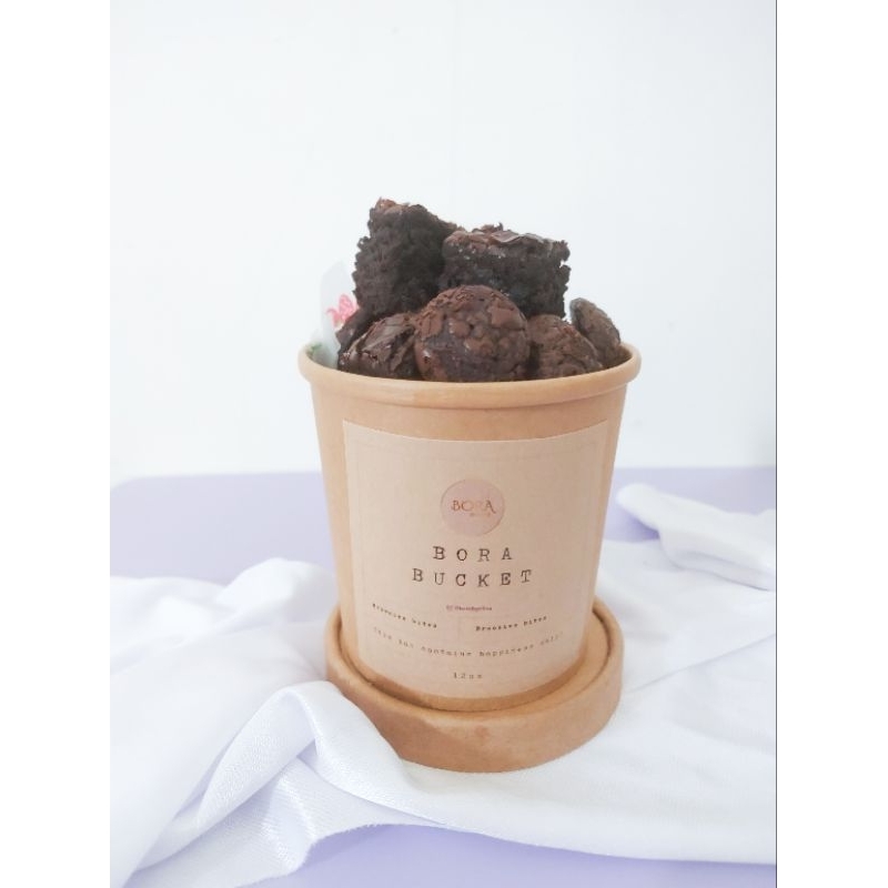

Bora Bucket Brownies (12oz) (MOHON BACA DESKRIPSI)