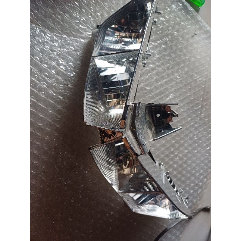 Reflektor crume lampu depan vario 125/150 2019 original